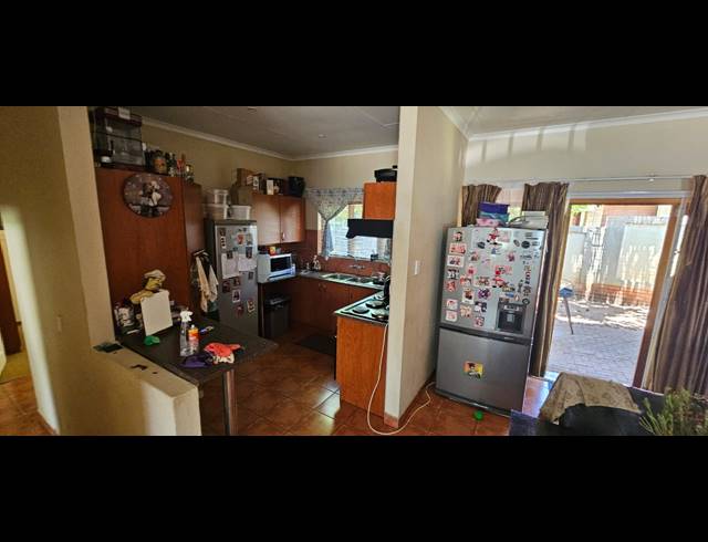 3 BEDROOM FREESTANDING FOR SALE IN CASHAN